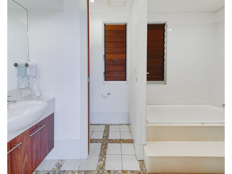6/10 Ocean Beach Drive, Agnes Water QLD 4677