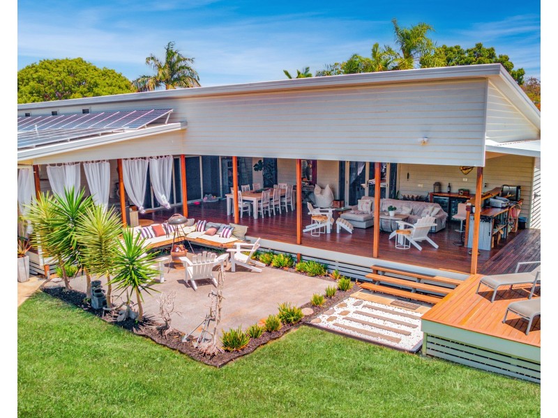 4 Murray Hilton Close, Agnes Water QLD 4677