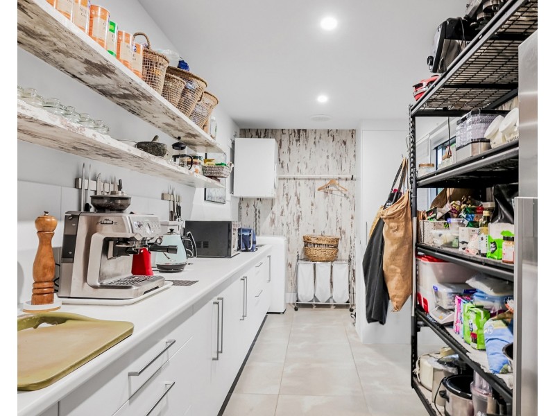 4 Murray Hilton Close, Agnes Water QLD 4677