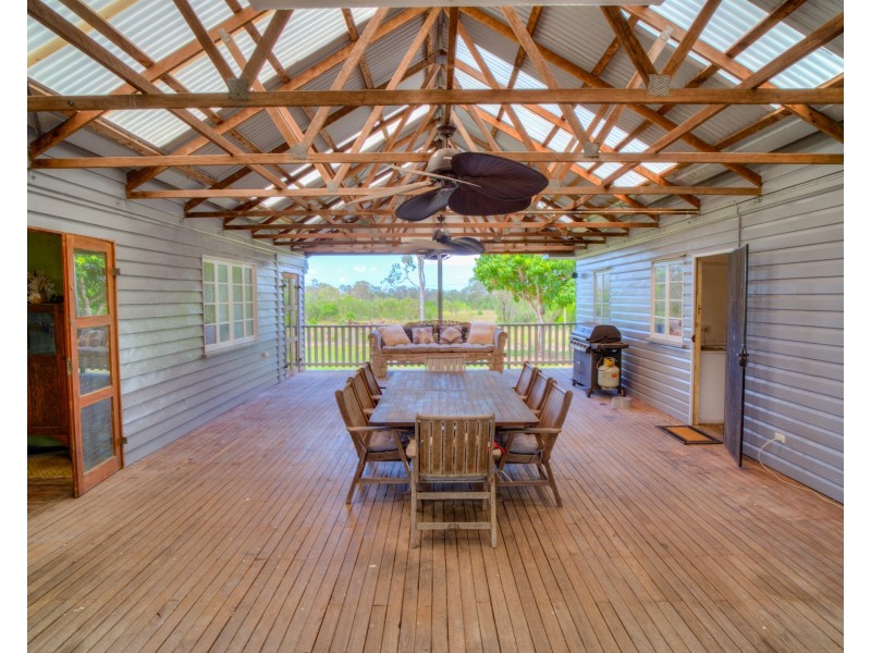 2300 Fingerboard Road, Mount Tom QLD 4677