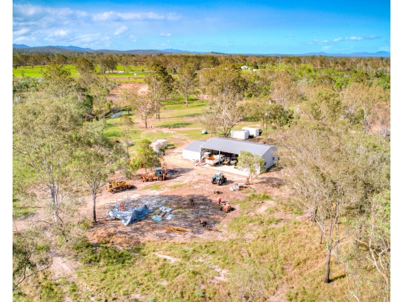 2300 Fingerboard Road, Mount Tom QLD 4677
