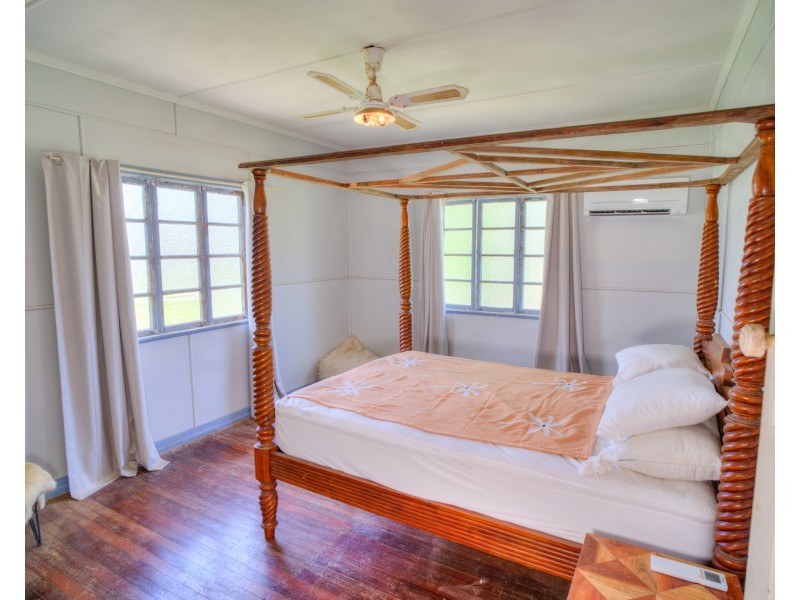 2300 Fingerboard Road, Mount Tom QLD 4677