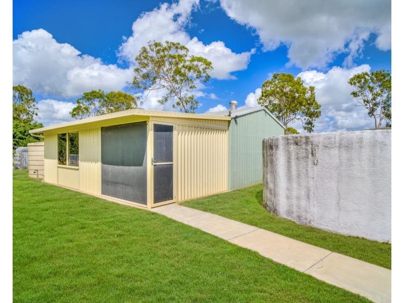 1382 Fingerboard Road, Mount Tom QLD 4677