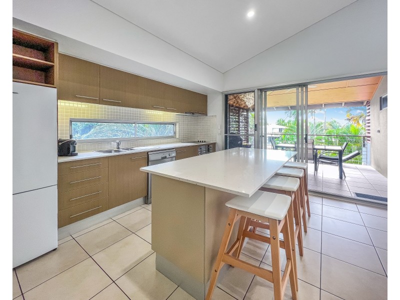 21/10 Ocean Beach Drive, Agnes Water QLD 4677