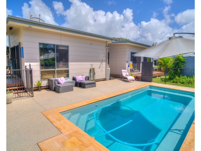 37 Atlantis Boulevard, Agnes Water QLD 4677