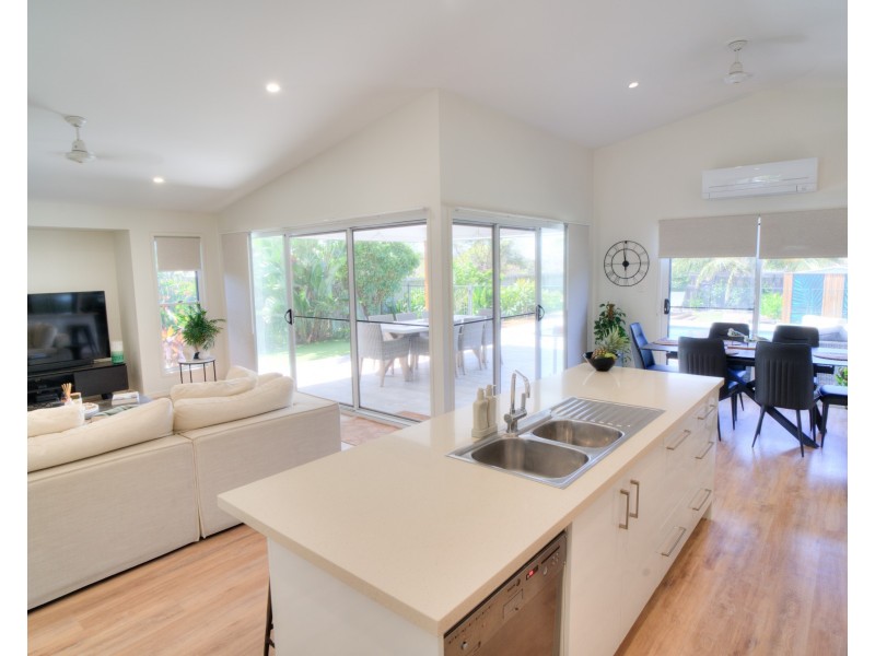 6 Ocean Ridge, Agnes Water QLD 4677