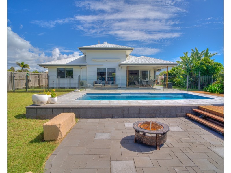 6 Ocean Ridge, Agnes Water QLD 4677