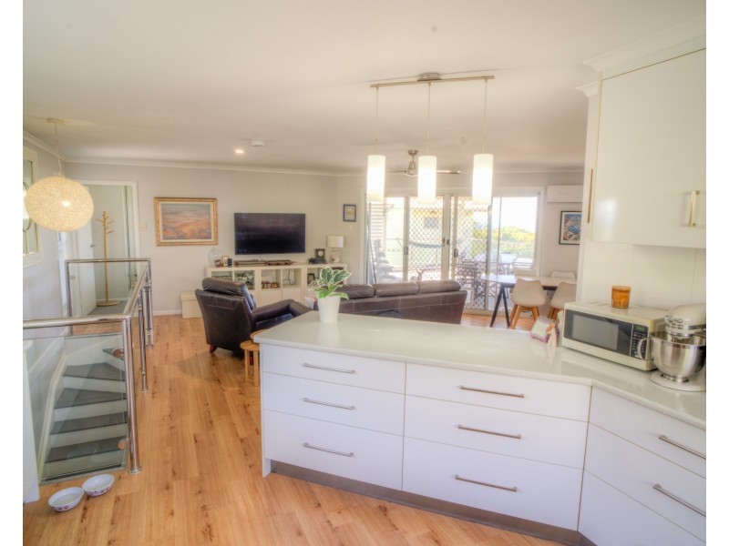 8 Woodrow Drive, Agnes Water QLD 4677