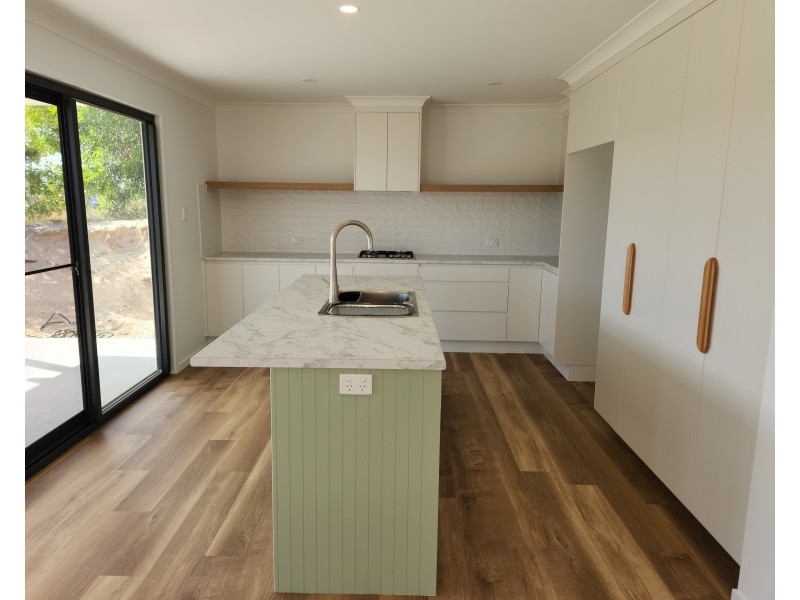 4/6 Beaches Village Circuit, Agnes Water QLD 4677