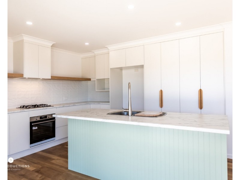 4/6 Beaches Village Circuit, Agnes Water QLD 4677