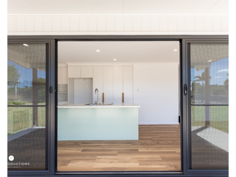 4/6 Beaches Village Circuit, Agnes Water QLD 4677
