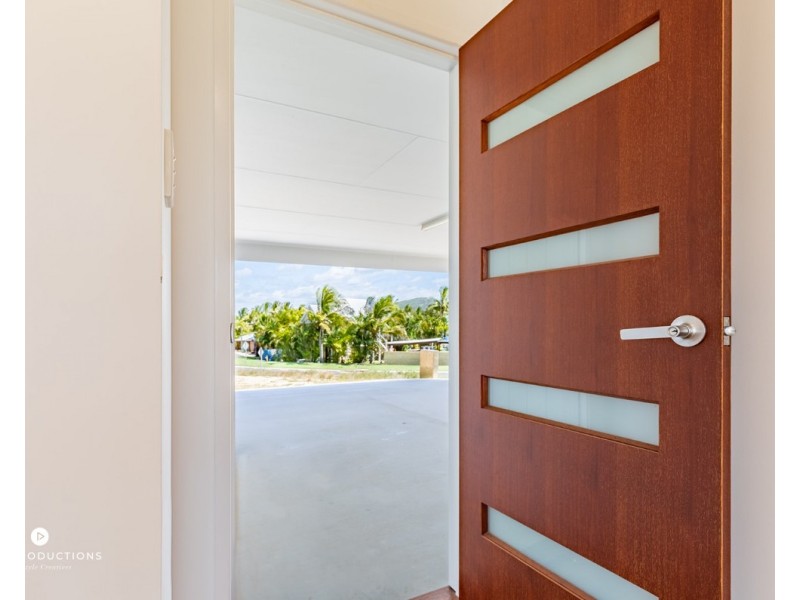 4/6 Beaches Village Circuit, Agnes Water QLD 4677