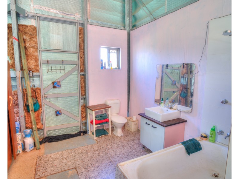 330 Cross Road, Euleilah QLD 4674