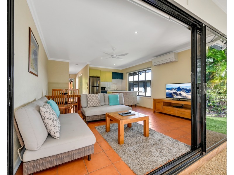 20/2 Beaches Village Circuit, Agnes Water QLD 4677