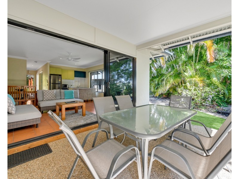 20/2 Beaches Village Circuit, Agnes Water QLD 4677