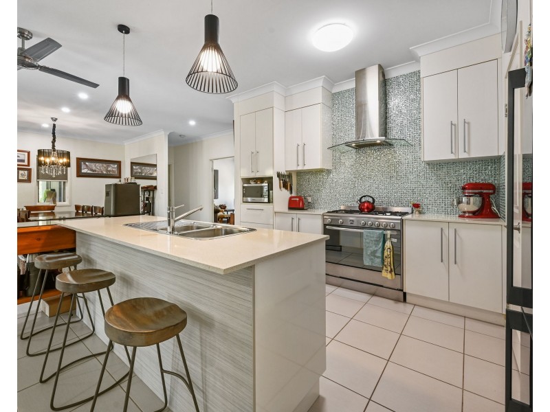 111 Jakeman Drive, Agnes Water QLD 4677