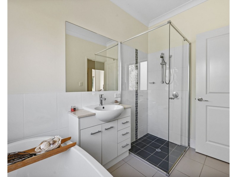 111 Jakeman Drive, Agnes Water QLD 4677
