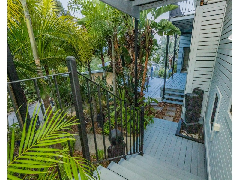 9 Whitby Place, Agnes Water QLD 4677