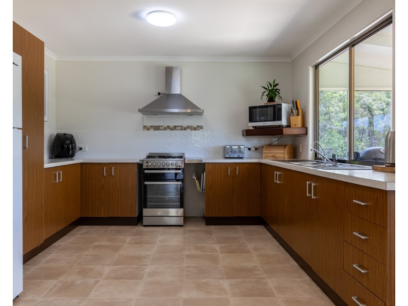 2208 Round Hill Road, Agnes Water QLD 4677