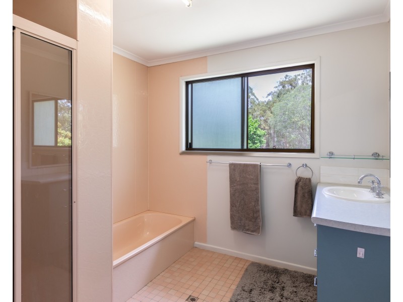 2208 Round Hill Road, Agnes Water QLD 4677