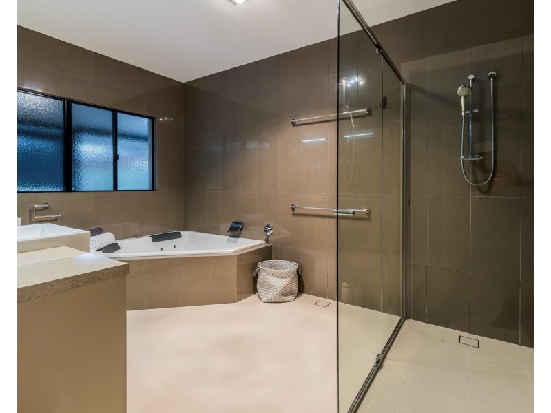 80 Streeter Drive, Agnes Water QLD 4677