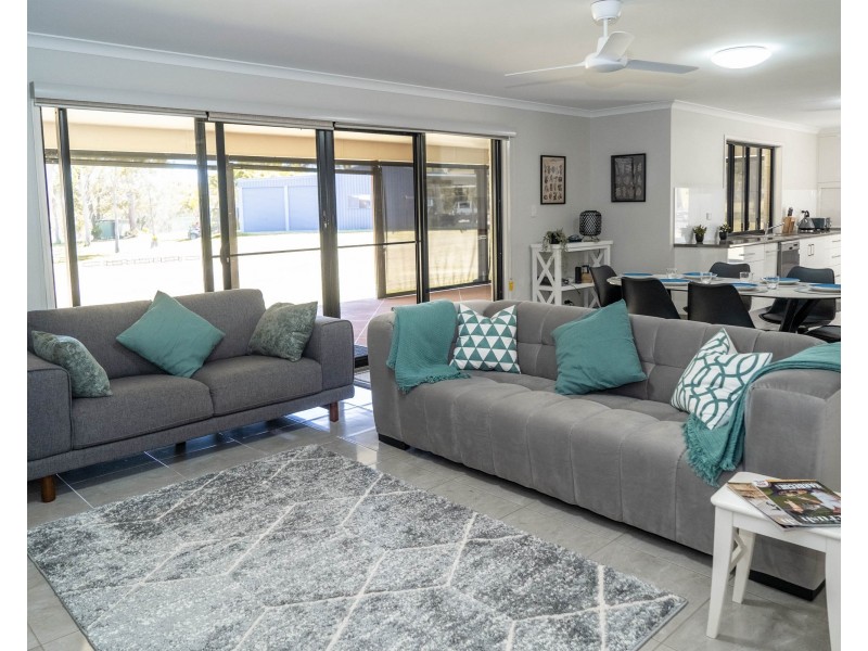 1980 Round Hill Road, Round Hill QLD 4677