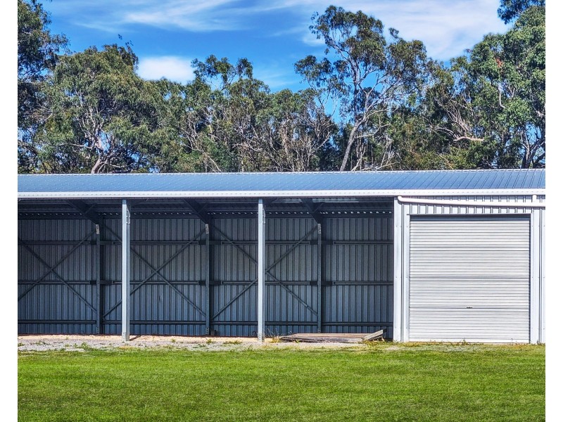 1980 Round Hill Road, Round Hill QLD 4677
