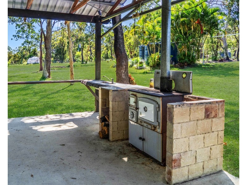 1980 Round Hill Road, Round Hill QLD 4677