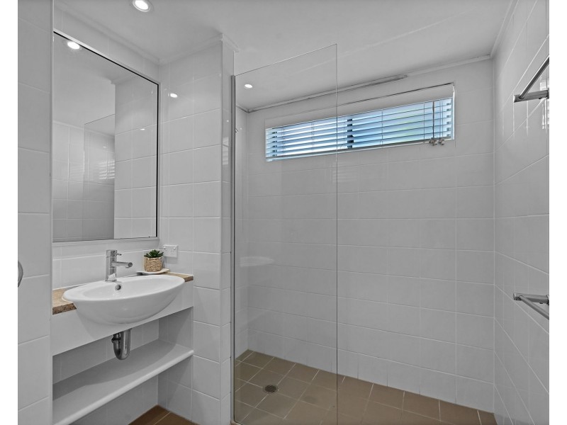 204/1 Waterline Close, Agnes Water QLD 4677