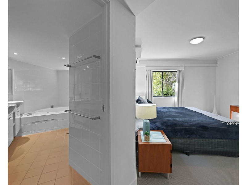 204/1 Waterline Close, Agnes Water QLD 4677