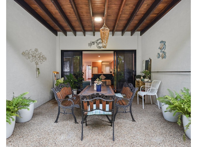 6/2 Beaches Village Circuit, Agnes Water QLD 4677