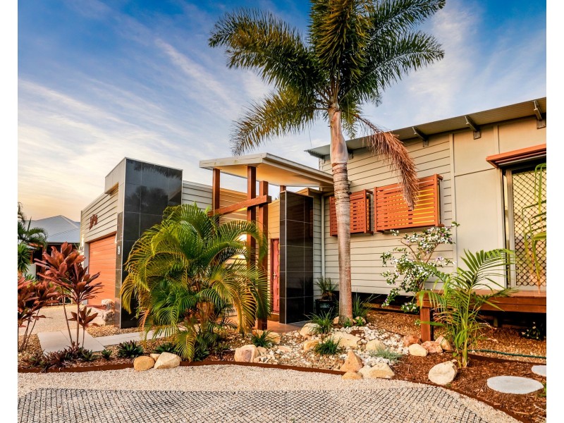 24 Marine Parade, Agnes Water QLD 4677