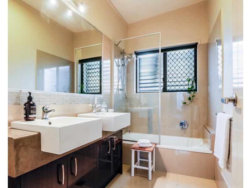 24 Marine Parade, Agnes Water QLD 4677