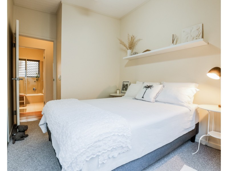 24 Marine Parade, Agnes Water QLD 4677