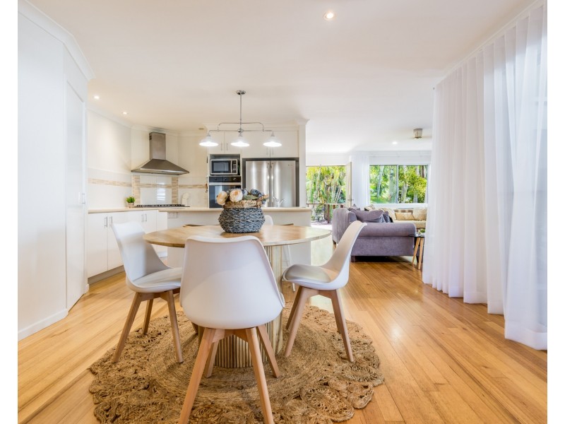 33 Palm Court, Agnes Water QLD 4677