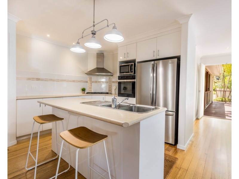 33 Palm Court, Agnes Water QLD 4677