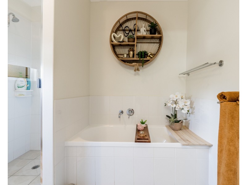 33 Palm Court, Agnes Water QLD 4677