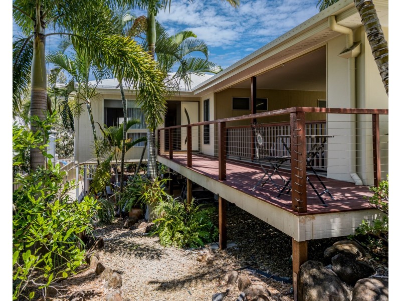 33 Palm Court, Agnes Water QLD 4677