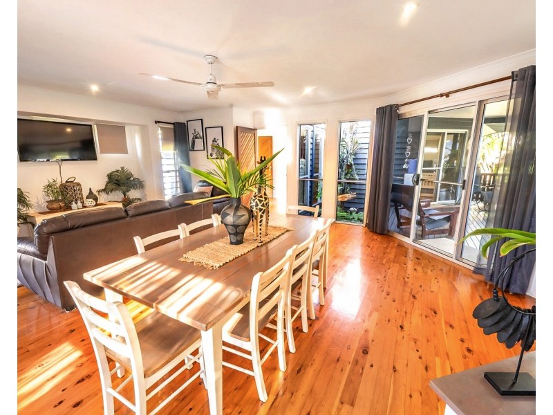 10 Marine Parade, Agnes Water QLD 4677