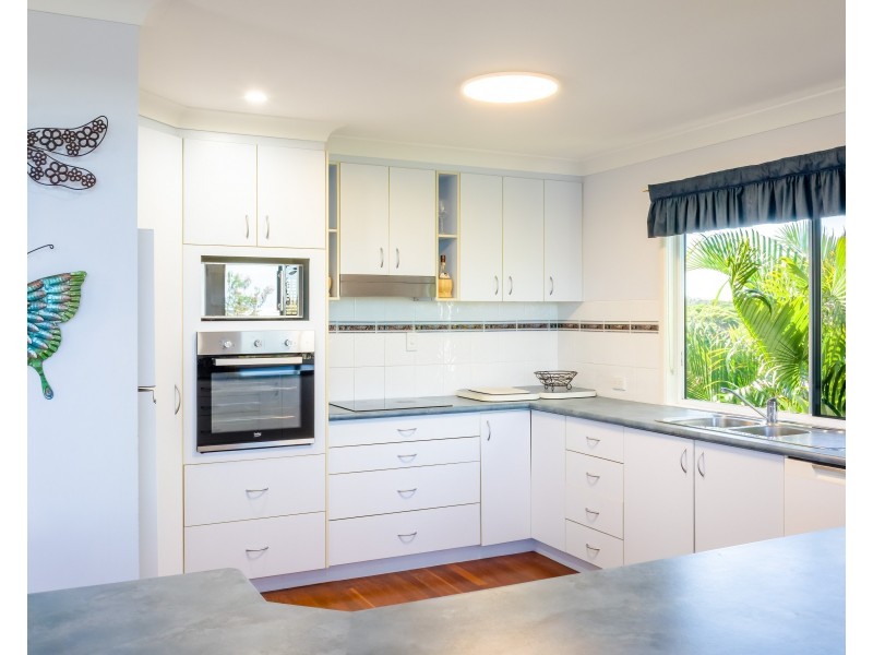 6 North Break, Agnes Water QLD 4677
