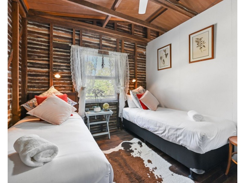 10 Barton Street, Seventeen Seventy QLD 4677