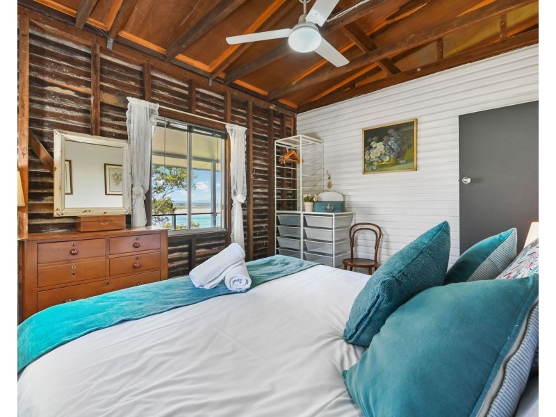 10 Barton Street, Seventeen Seventy QLD 4677