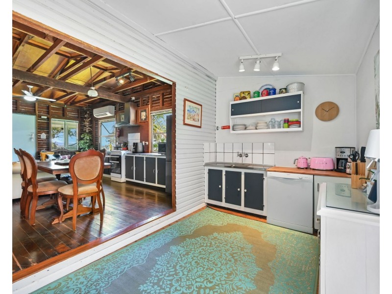 10 Barton Street, Seventeen Seventy QLD 4677