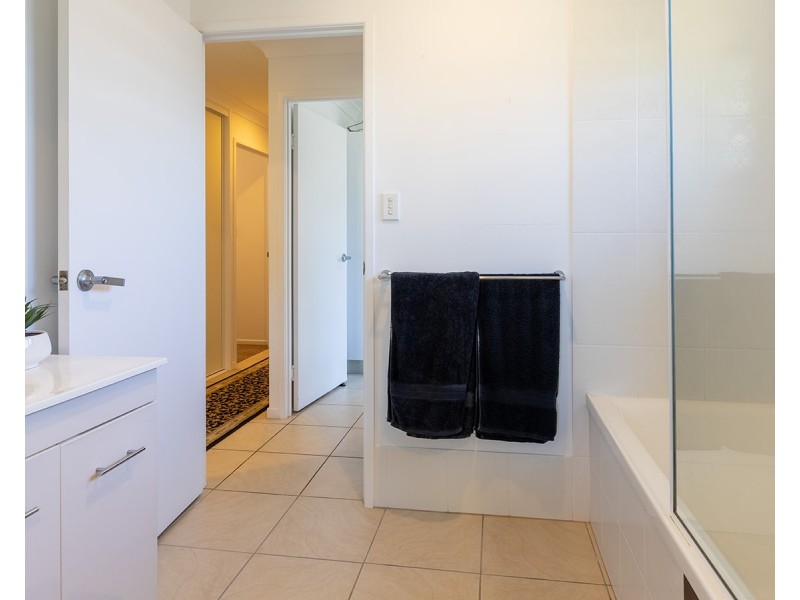 2/15 Waterfront Drive, Agnes Water QLD 4677