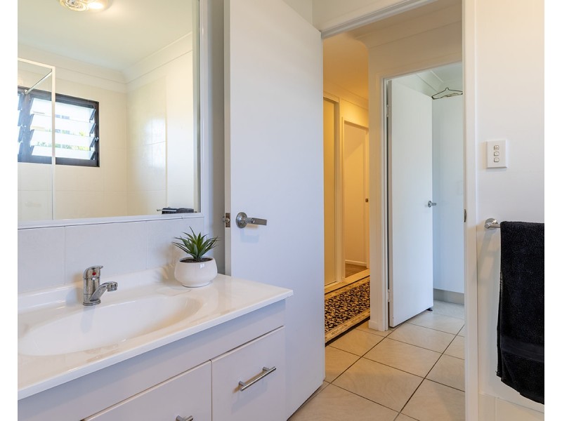 2/15 Waterfront Drive, Agnes Water QLD 4677