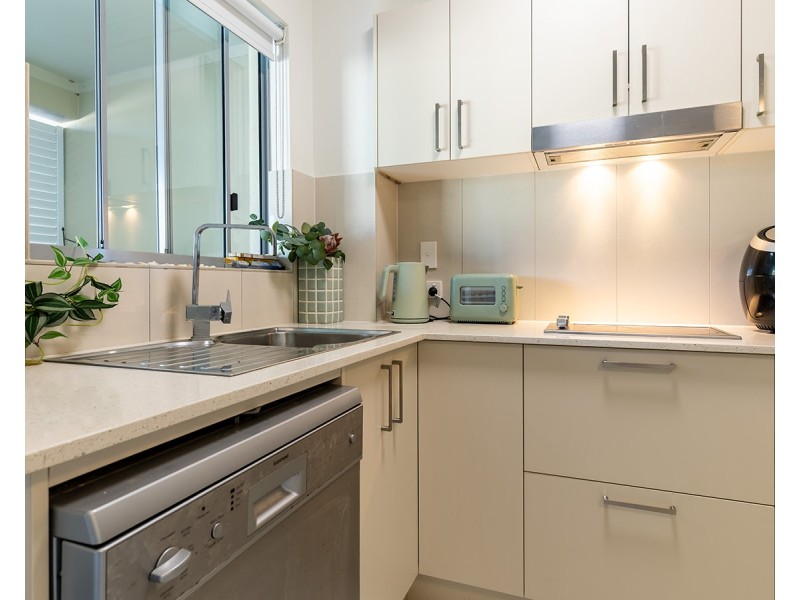 90/1 Beaches Village Circuit, Agnes Water QLD 4677