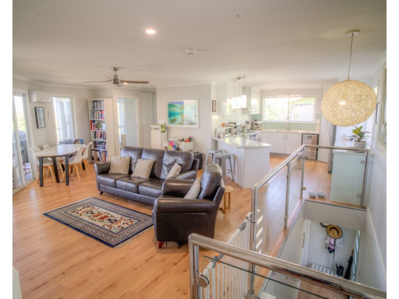 8 Woodrow Drive, Agnes Water QLD 4677