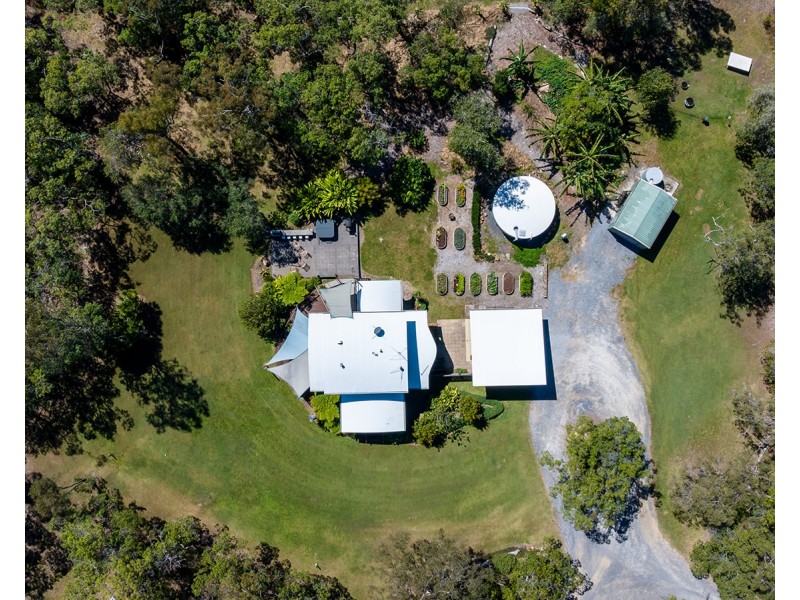 2531 Round Hill Road, Round Hill QLD 4677