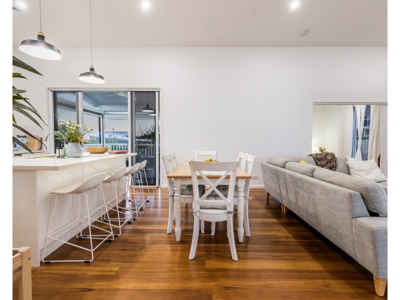 15 Marine Parade, Agnes Water QLD 4677