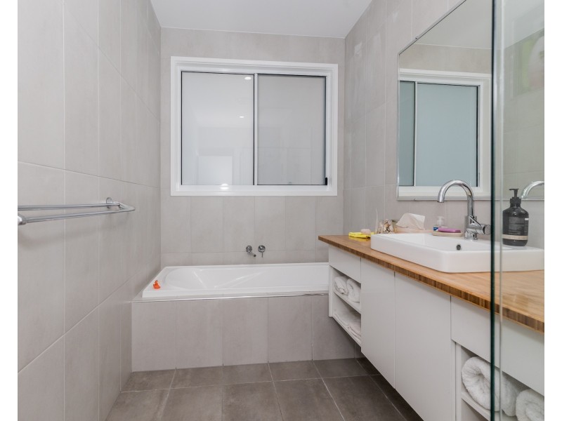 15 Marine Parade, Agnes Water QLD 4677